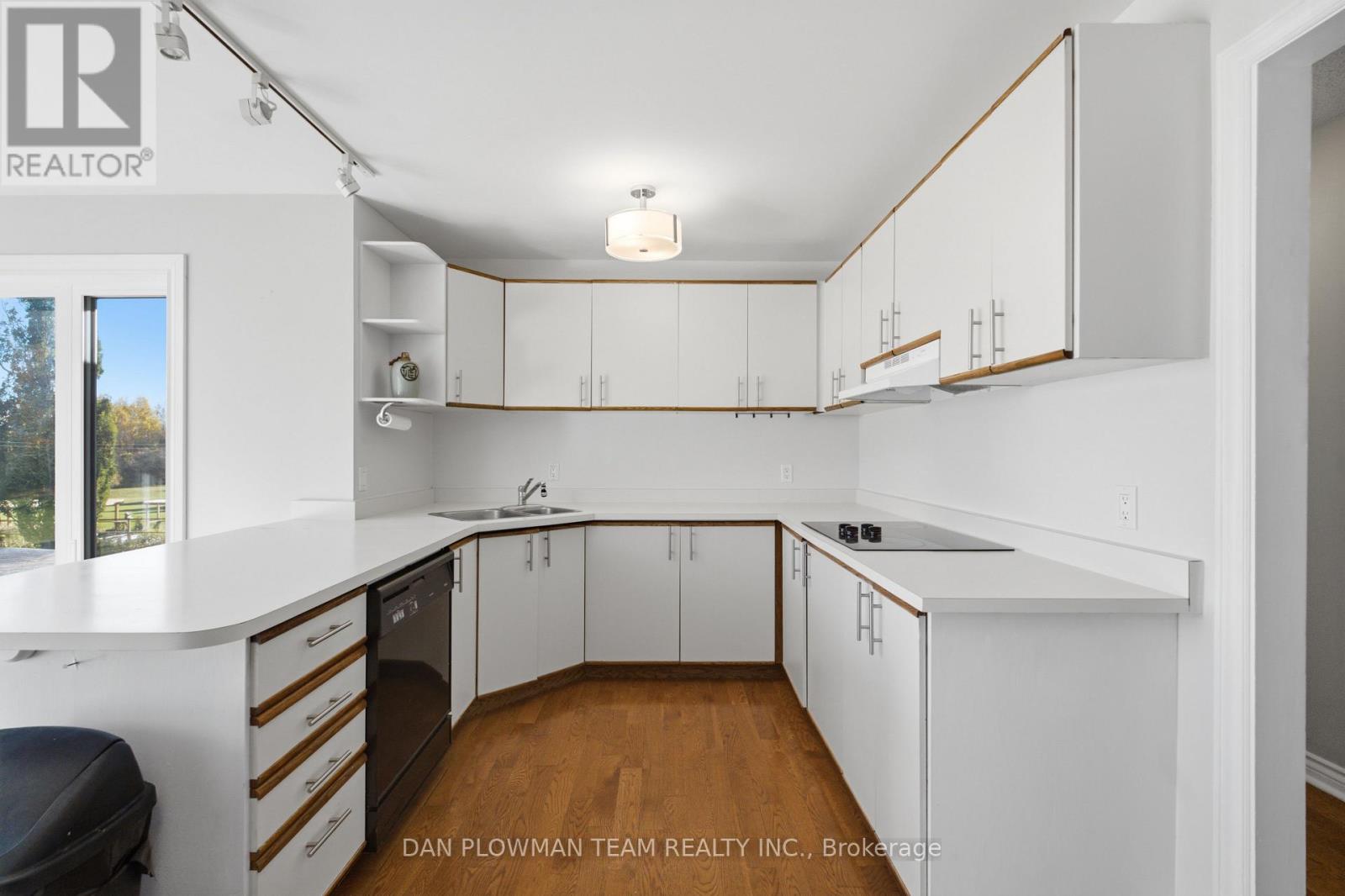 30 Castle Harbour Drive Property Photo 9