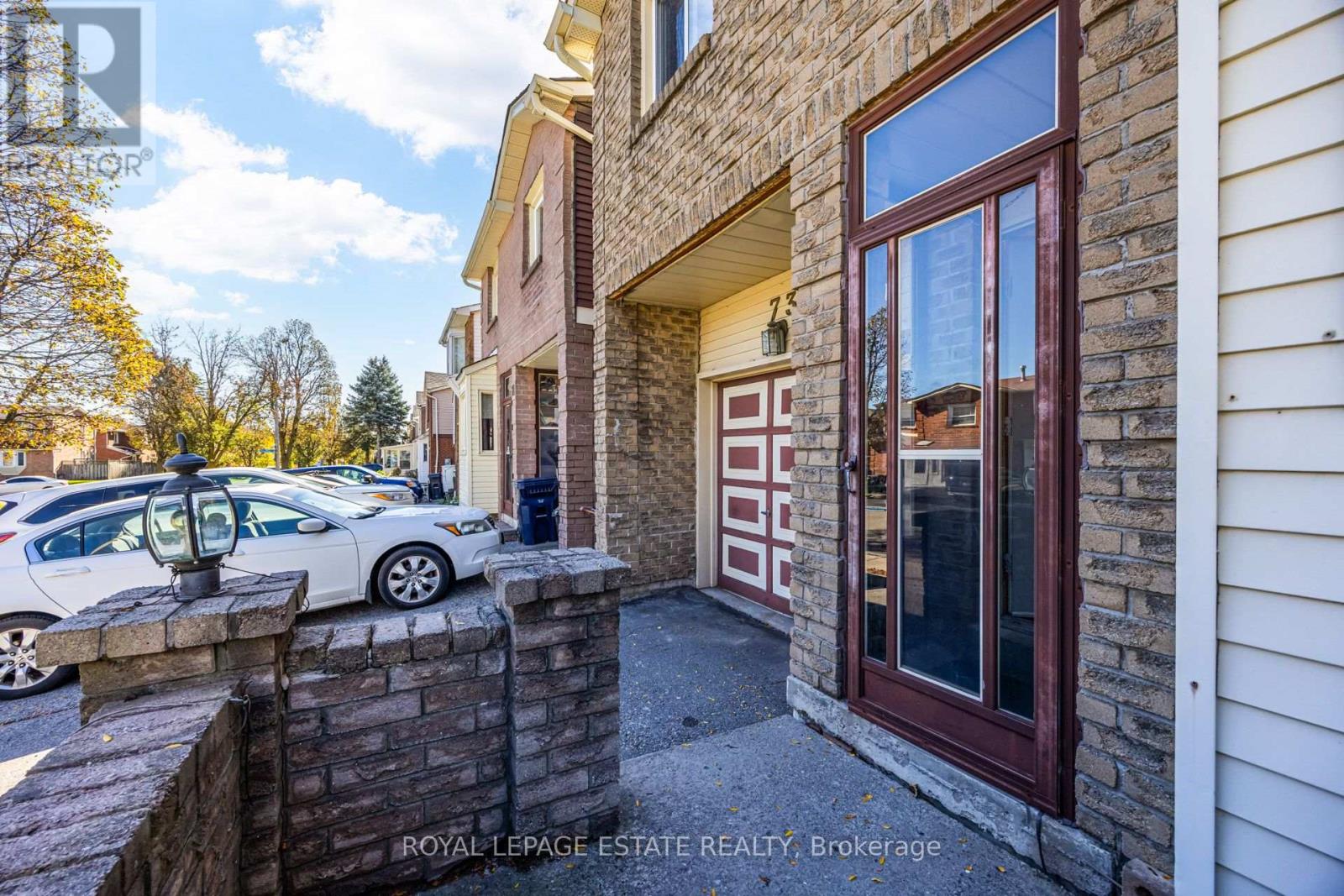73 Spring Forest Square Property Photo 2