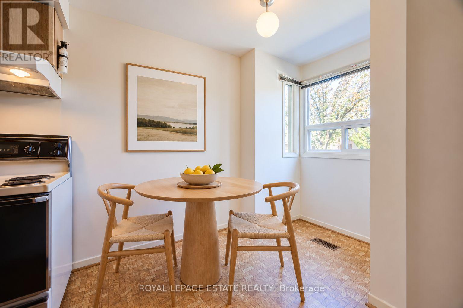 73 Spring Forest Square Property Photo 5