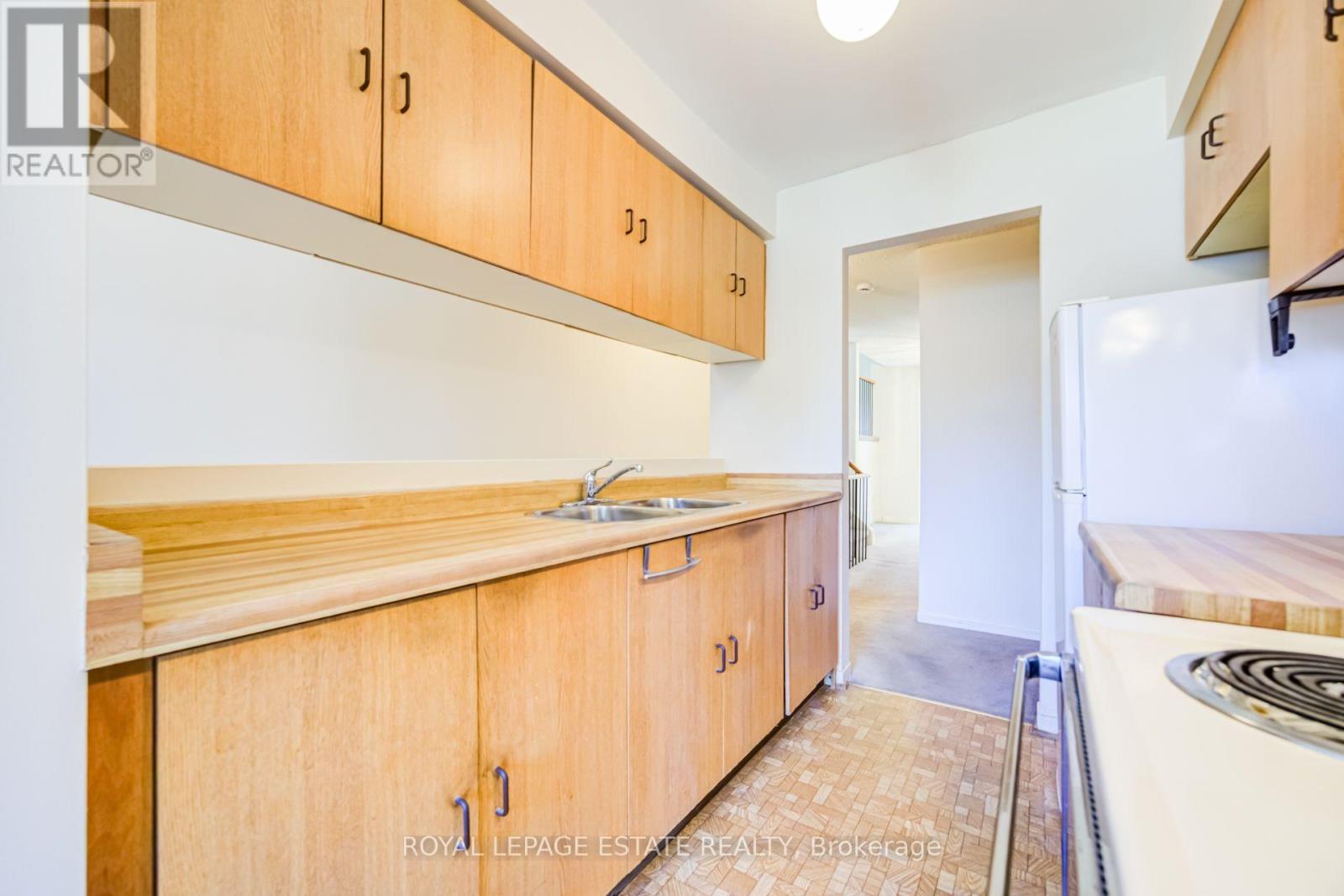 73 Spring Forest Square Property Photo 7