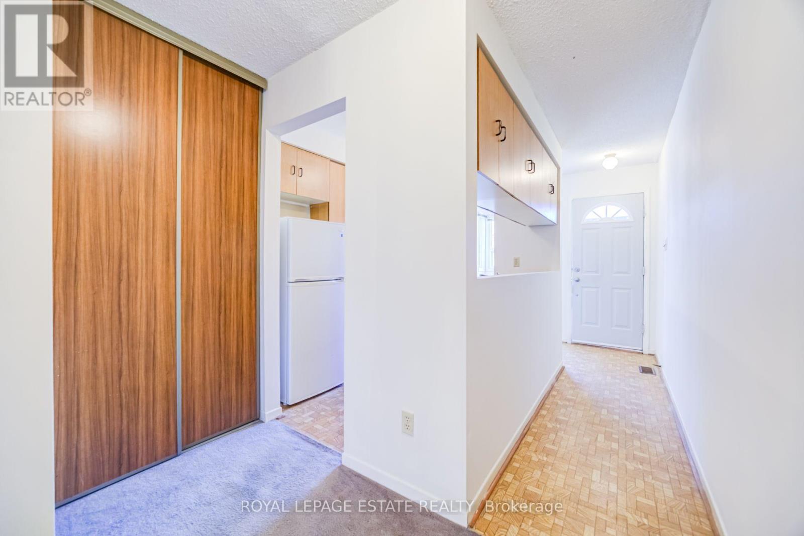 73 Spring Forest Square Property Photo 8