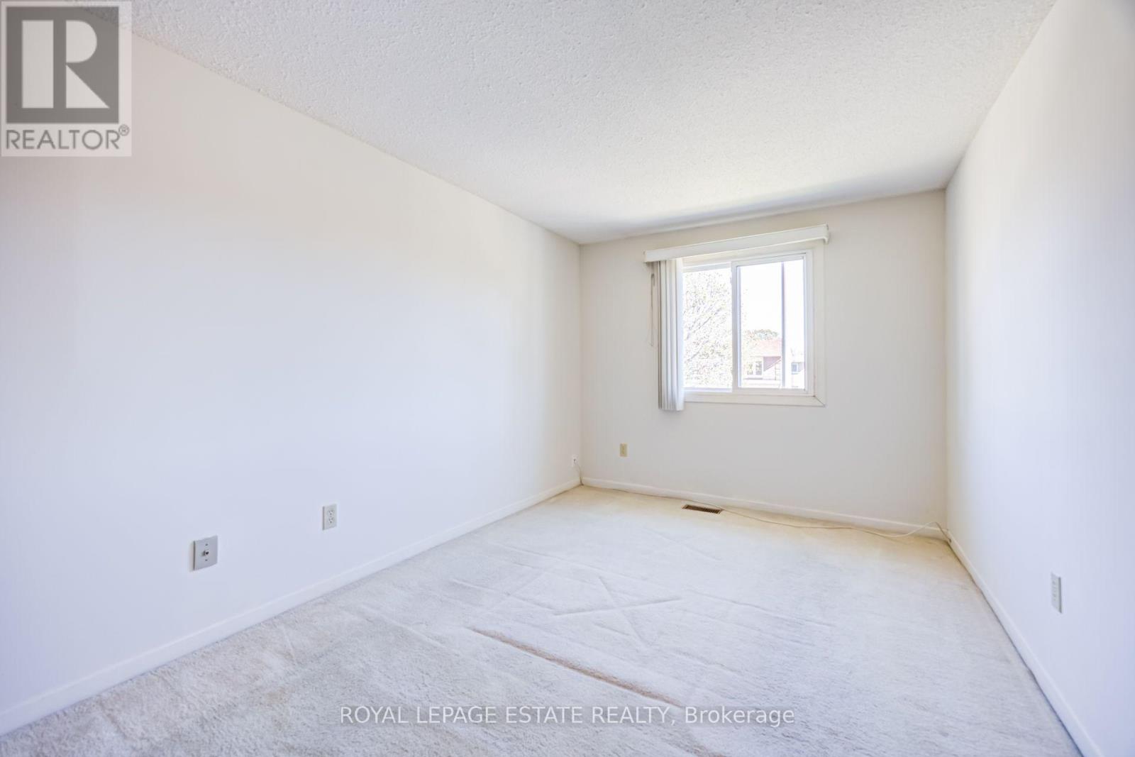 73 Spring Forest Square Property Photo 23