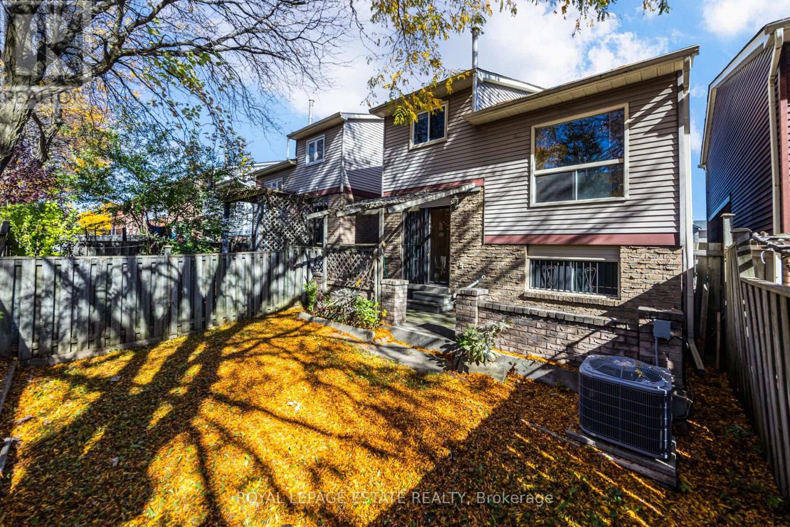 73 Spring Forest Square Property Photo 39