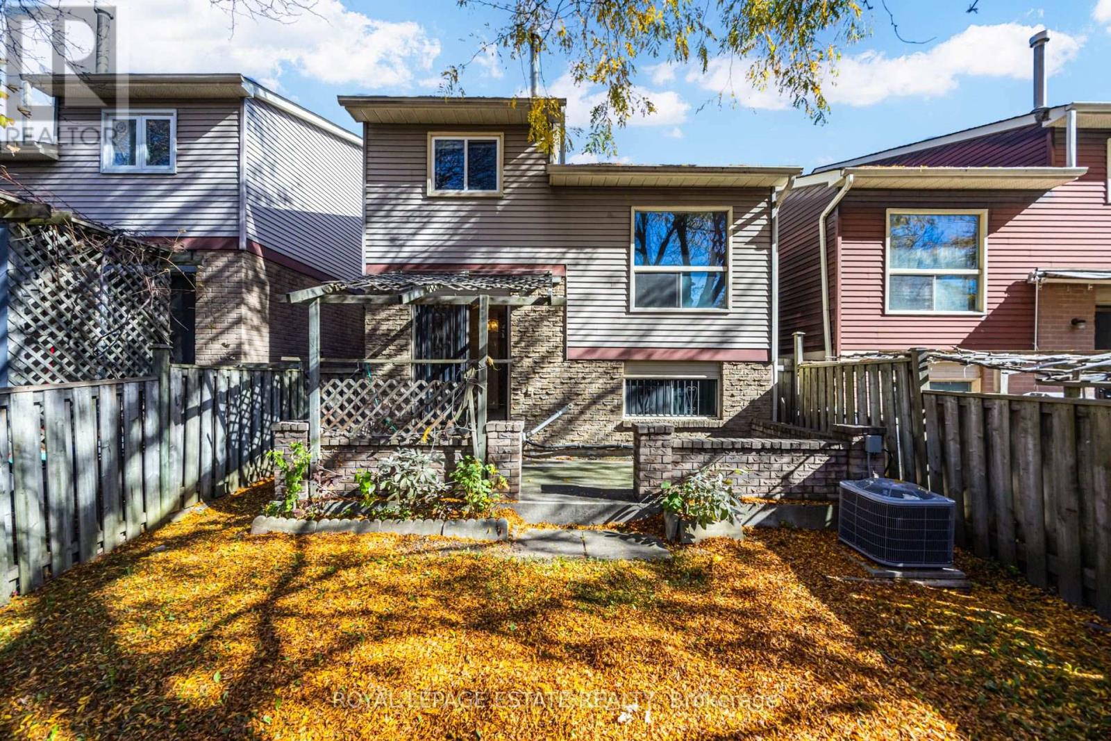 73 Spring Forest Square Property Photo 40