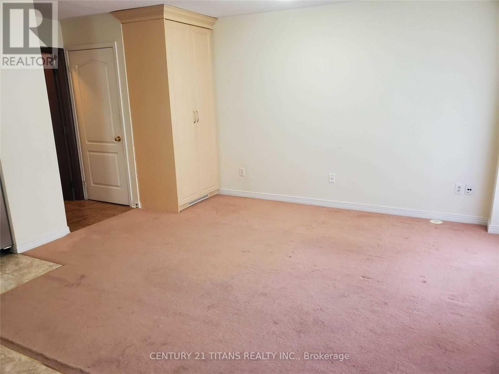 105 Wilkes Crescent Property Photo 6