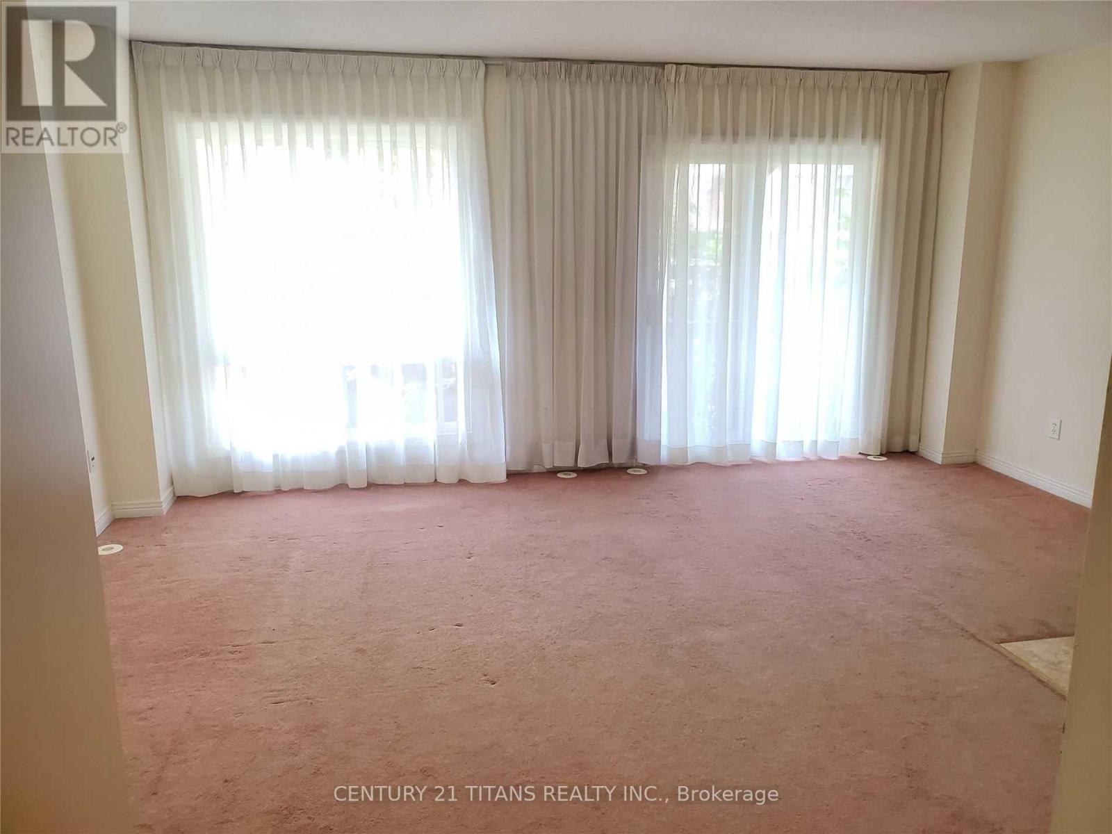 105 Wilkes Crescent Property Photo 7