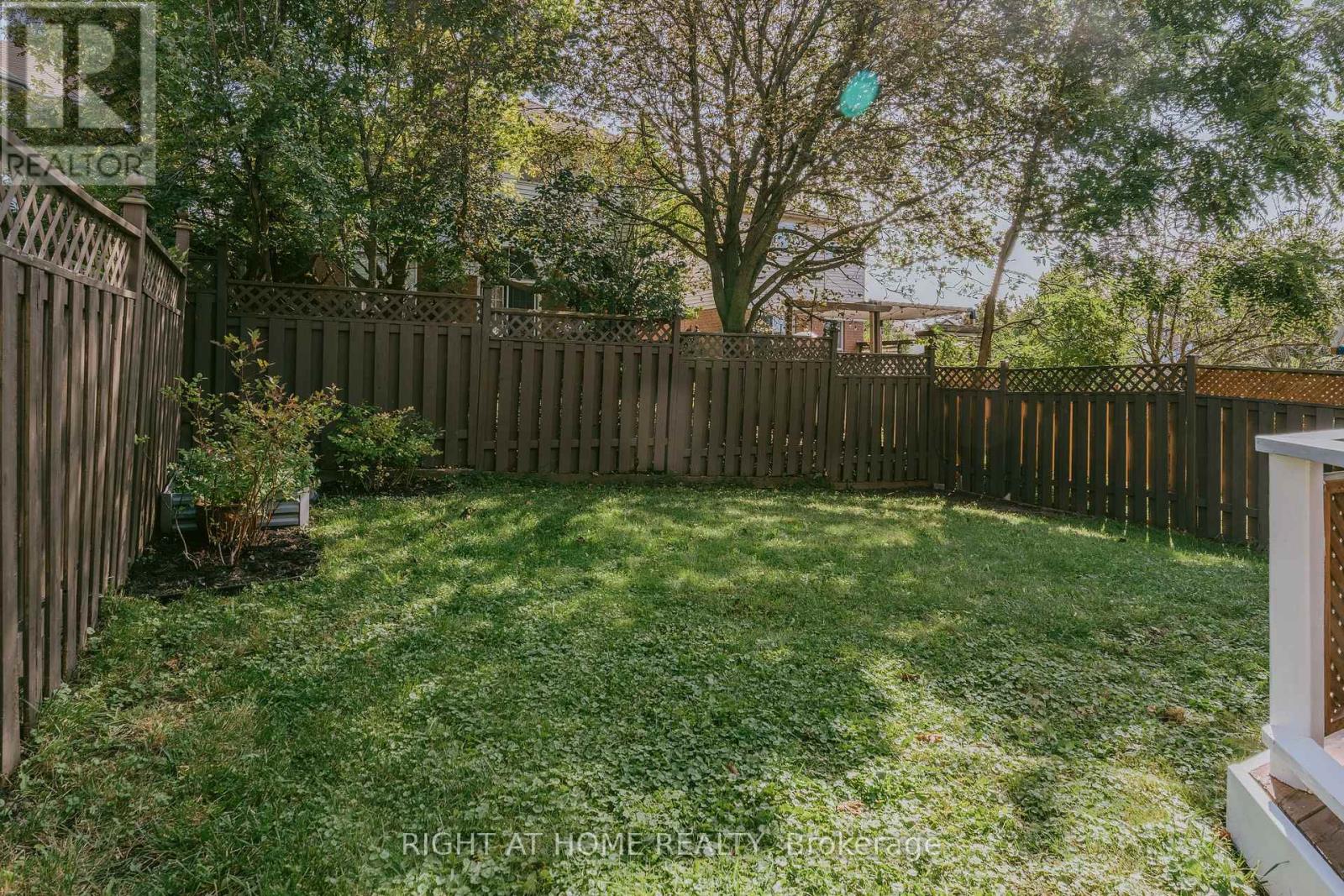 1014 Summitview Crescent Property Photo 11