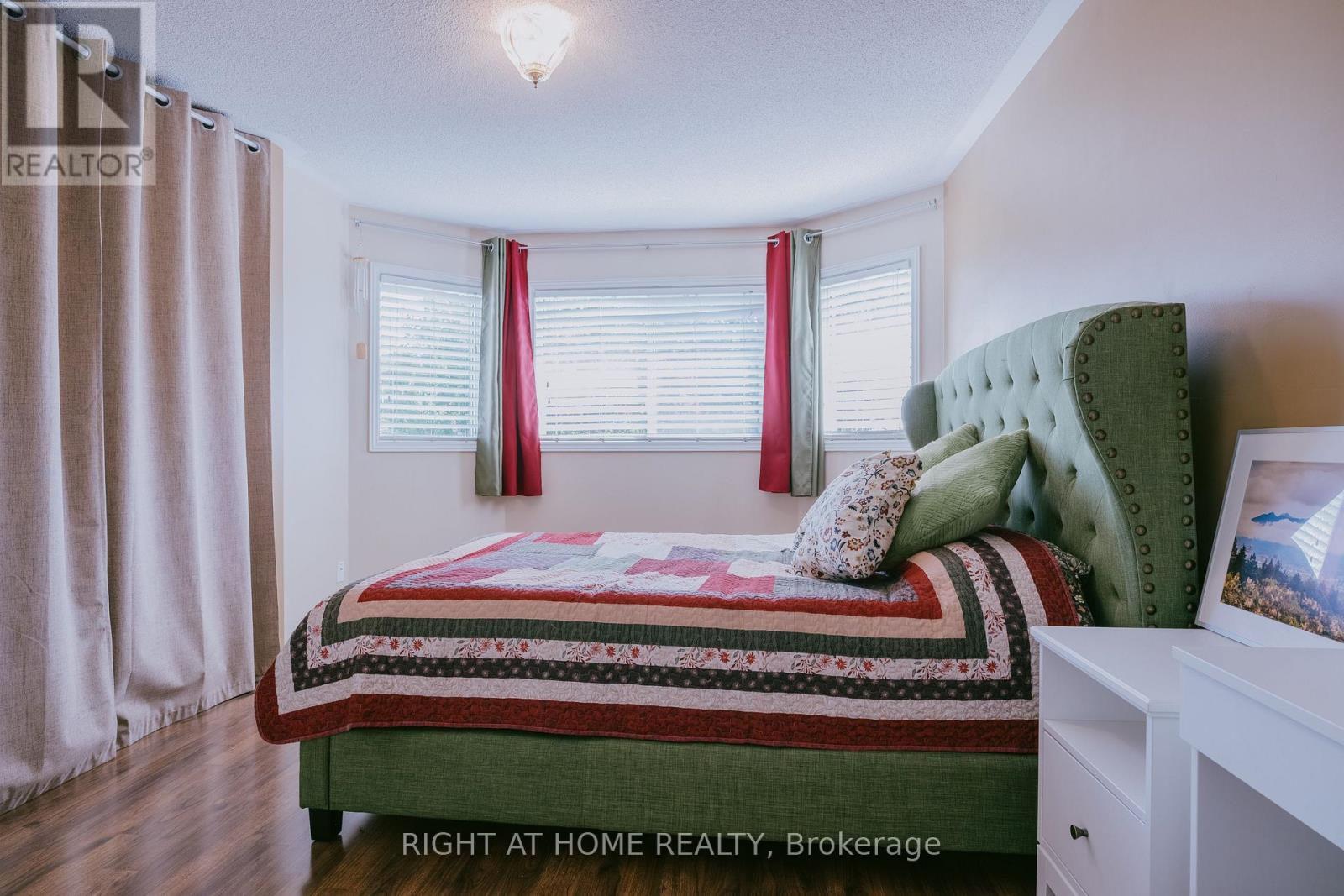 1014 Summitview Crescent Property Photo 21