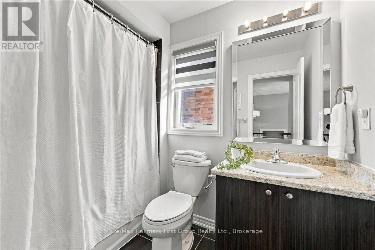 9 Tampsett Avenue Property Photo 32