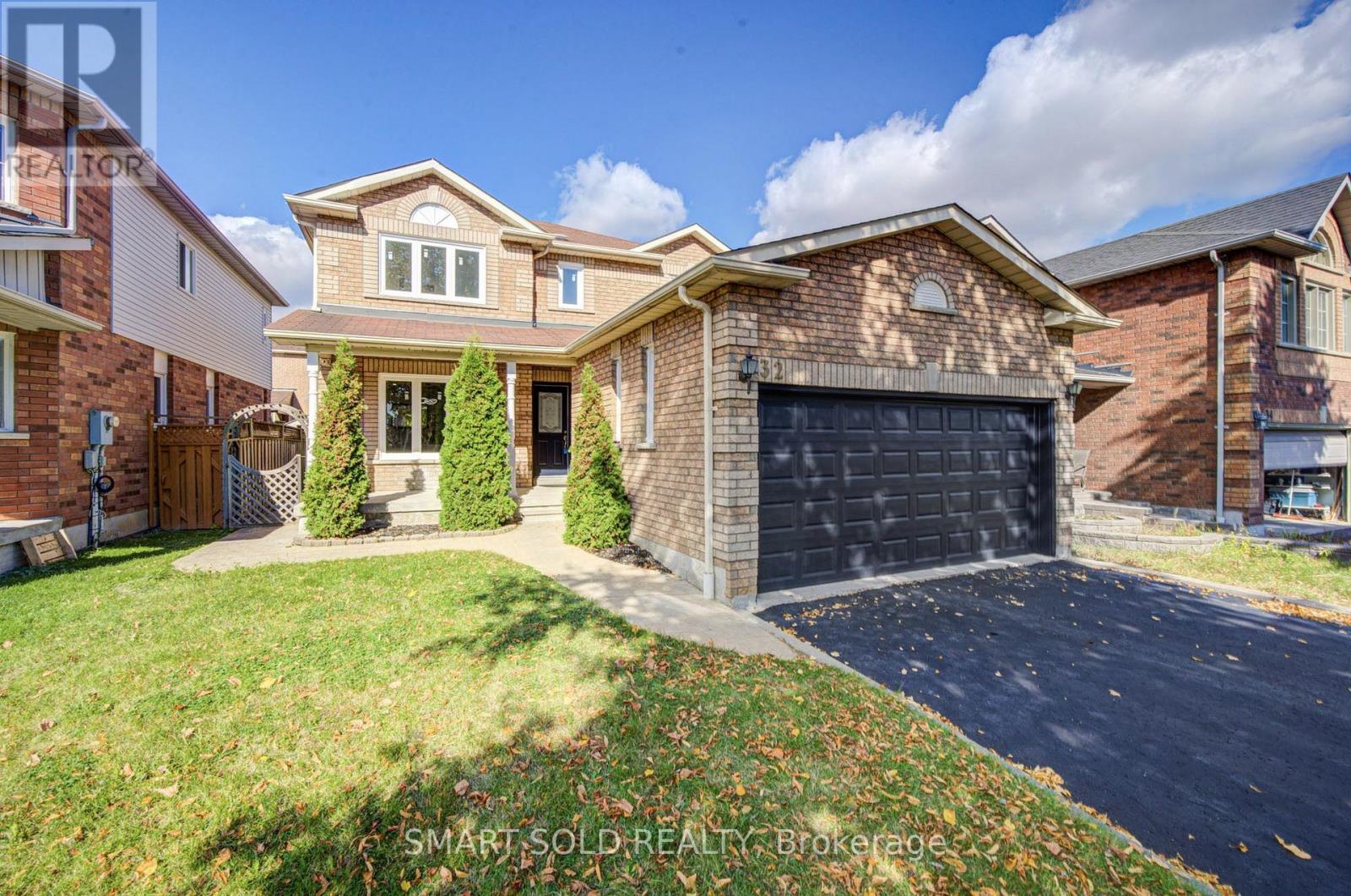 32 Brockman Crescent Property Photo 2