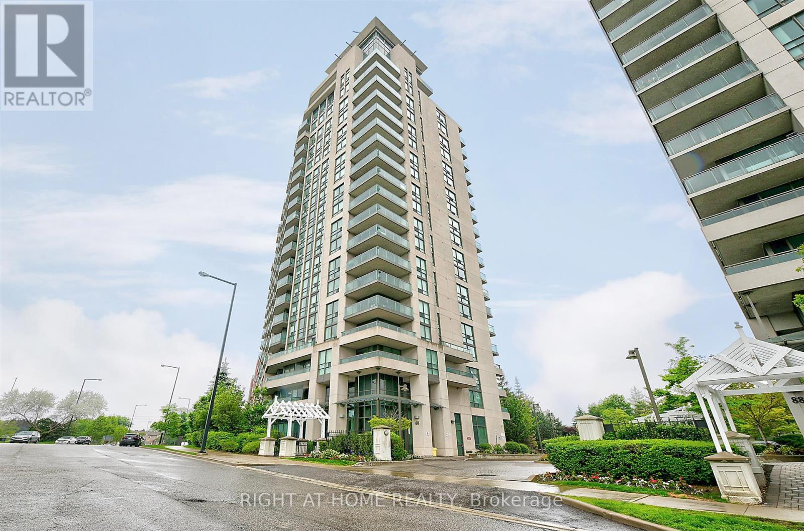 1612 - 68 GRANGEWAY AVENUE Property Photo 1
