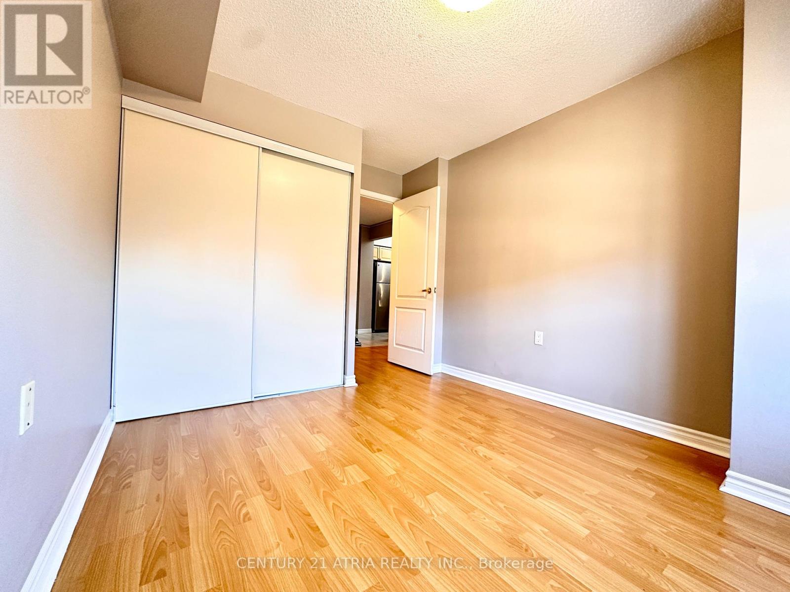211 - 3088 Kennedy Road Property Photo 10