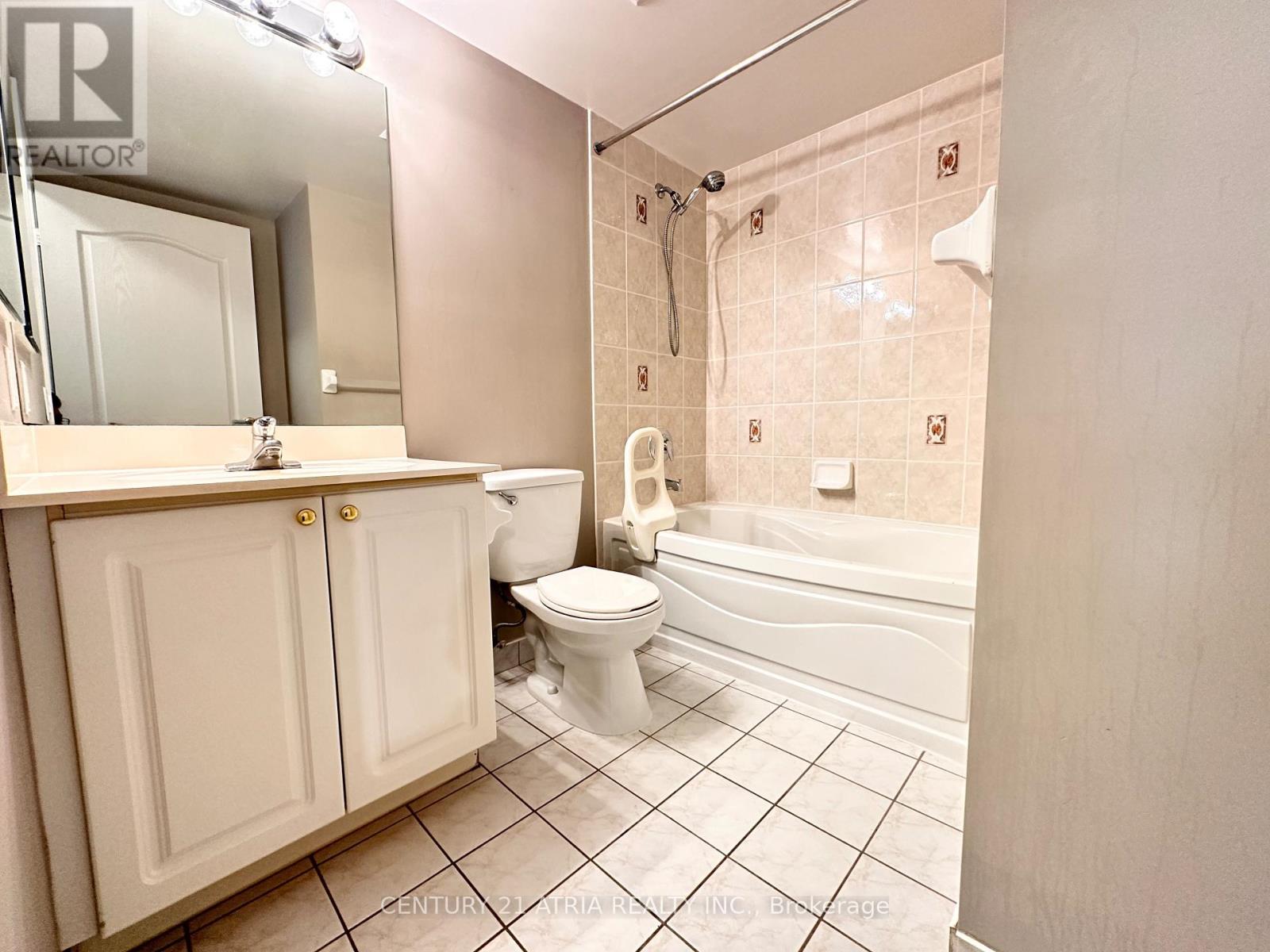 211 - 3088 Kennedy Road Property Photo 11
