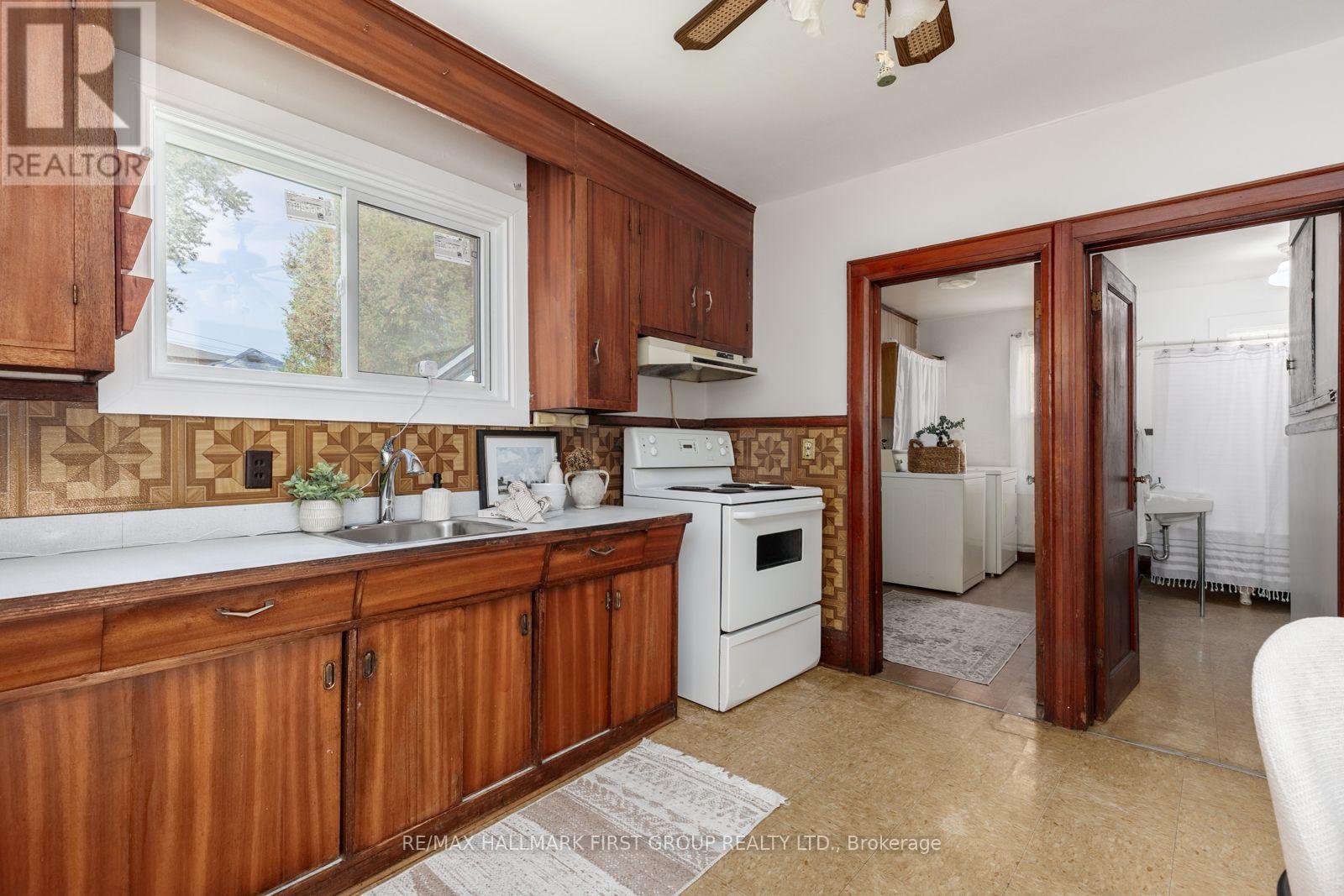 350 Oshawa Boulevard S Property Photo 19