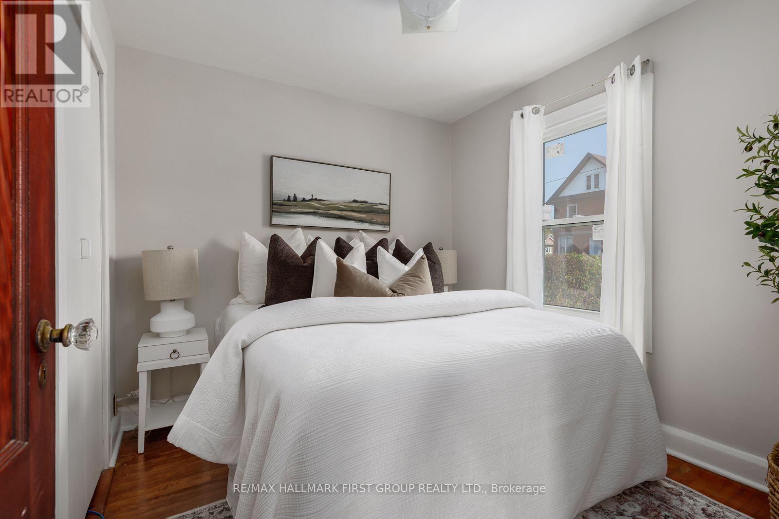 350 Oshawa Boulevard S Property Photo 28