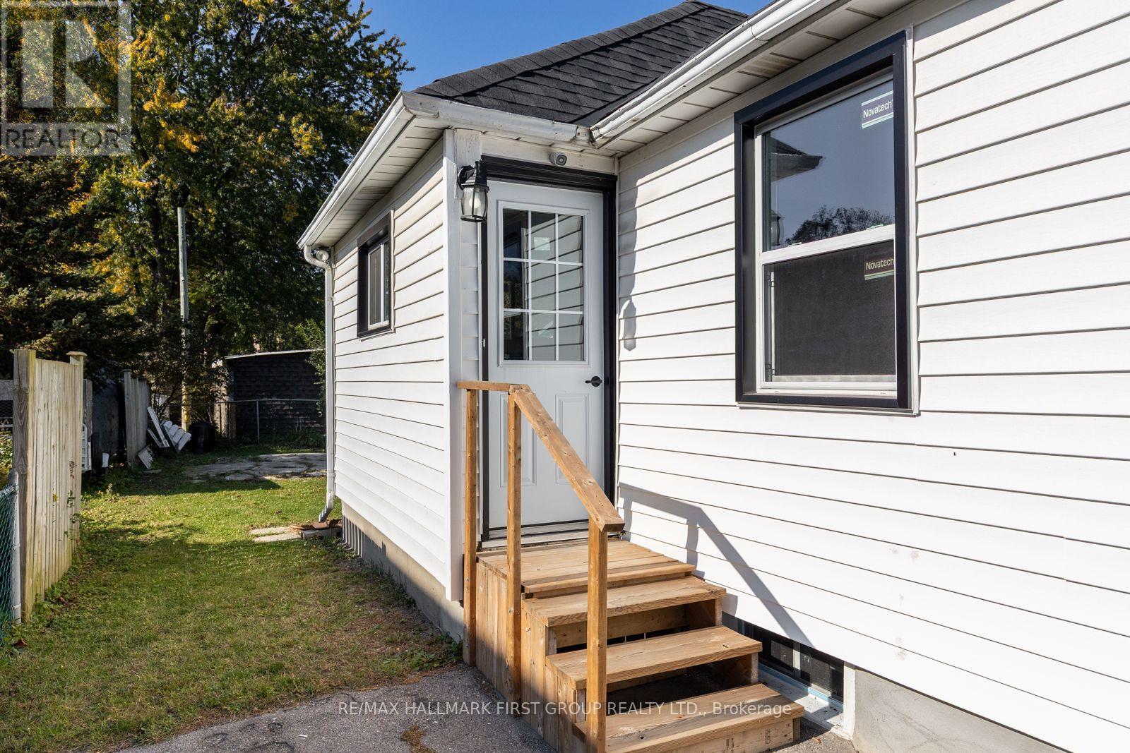 350 Oshawa Boulevard S Property Photo 38