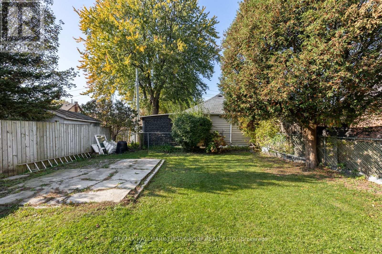 350 Oshawa Boulevard S Property Photo 40
