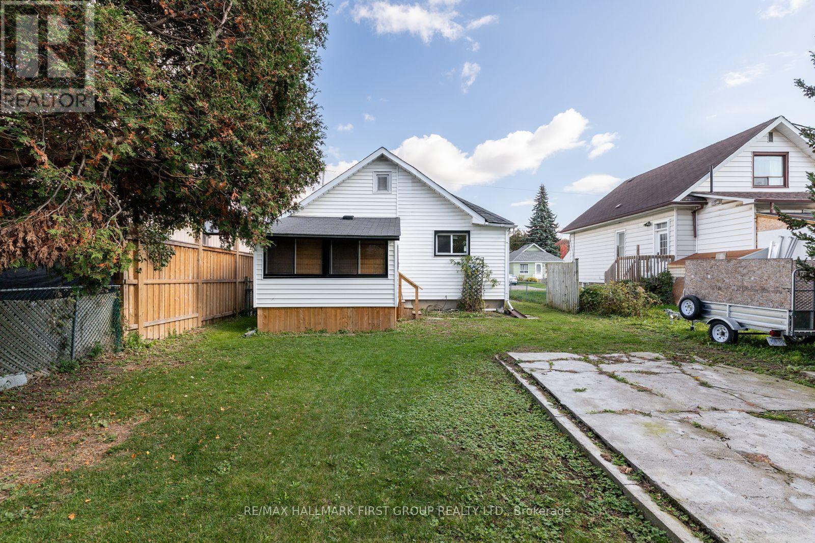350 Oshawa Boulevard S Property Photo 42