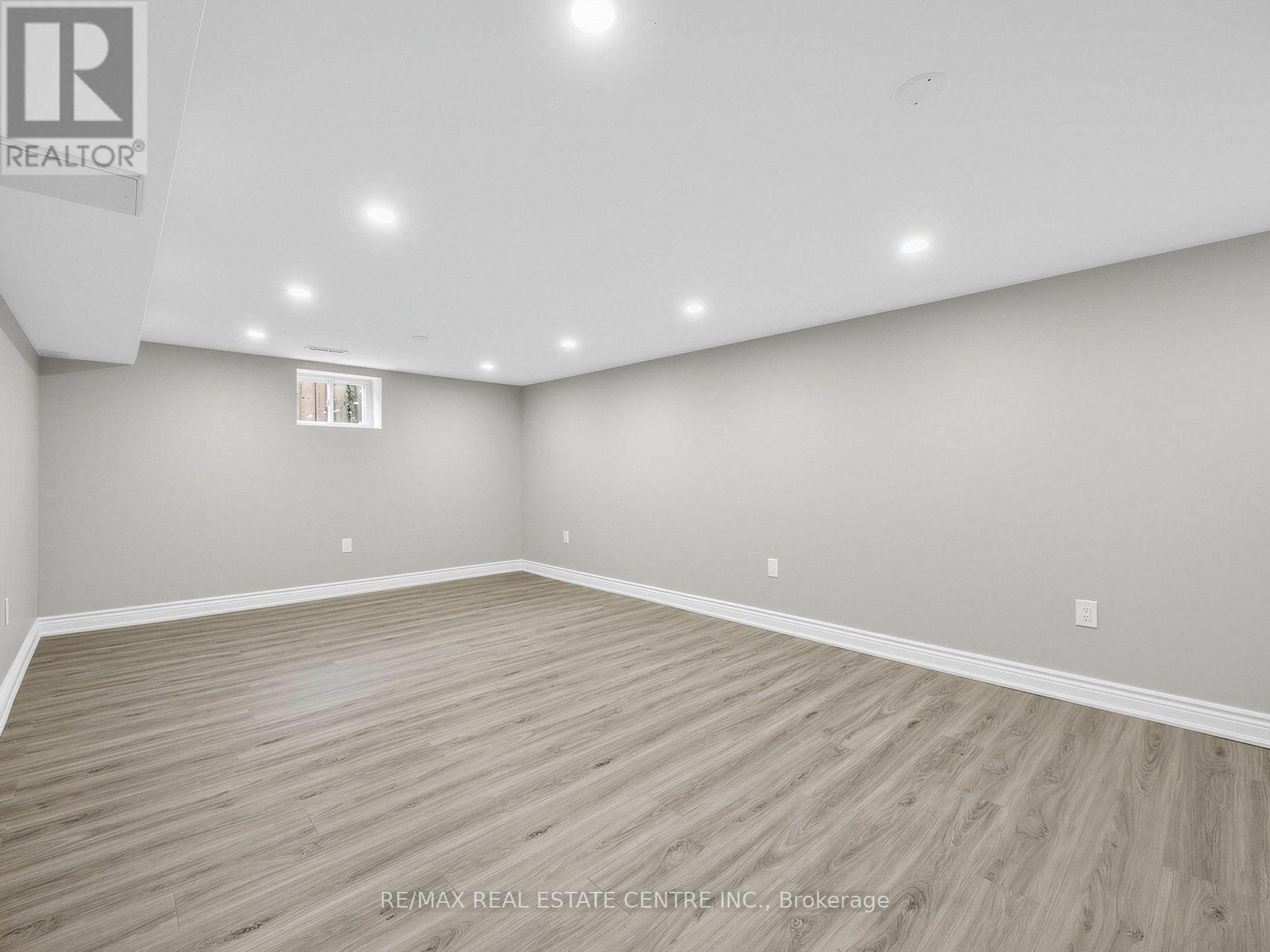Lower - 14 Flora Drive Property Photo 4