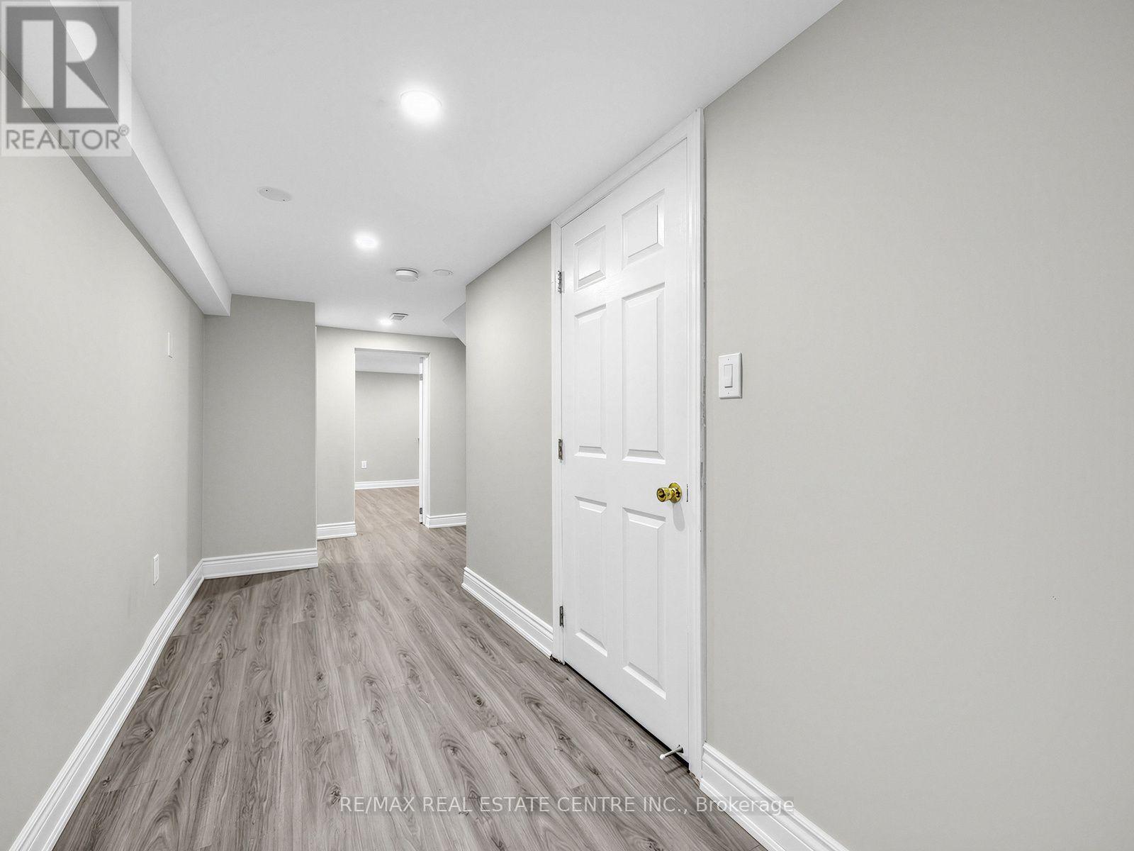 Lower - 14 Flora Drive Property Photo 8