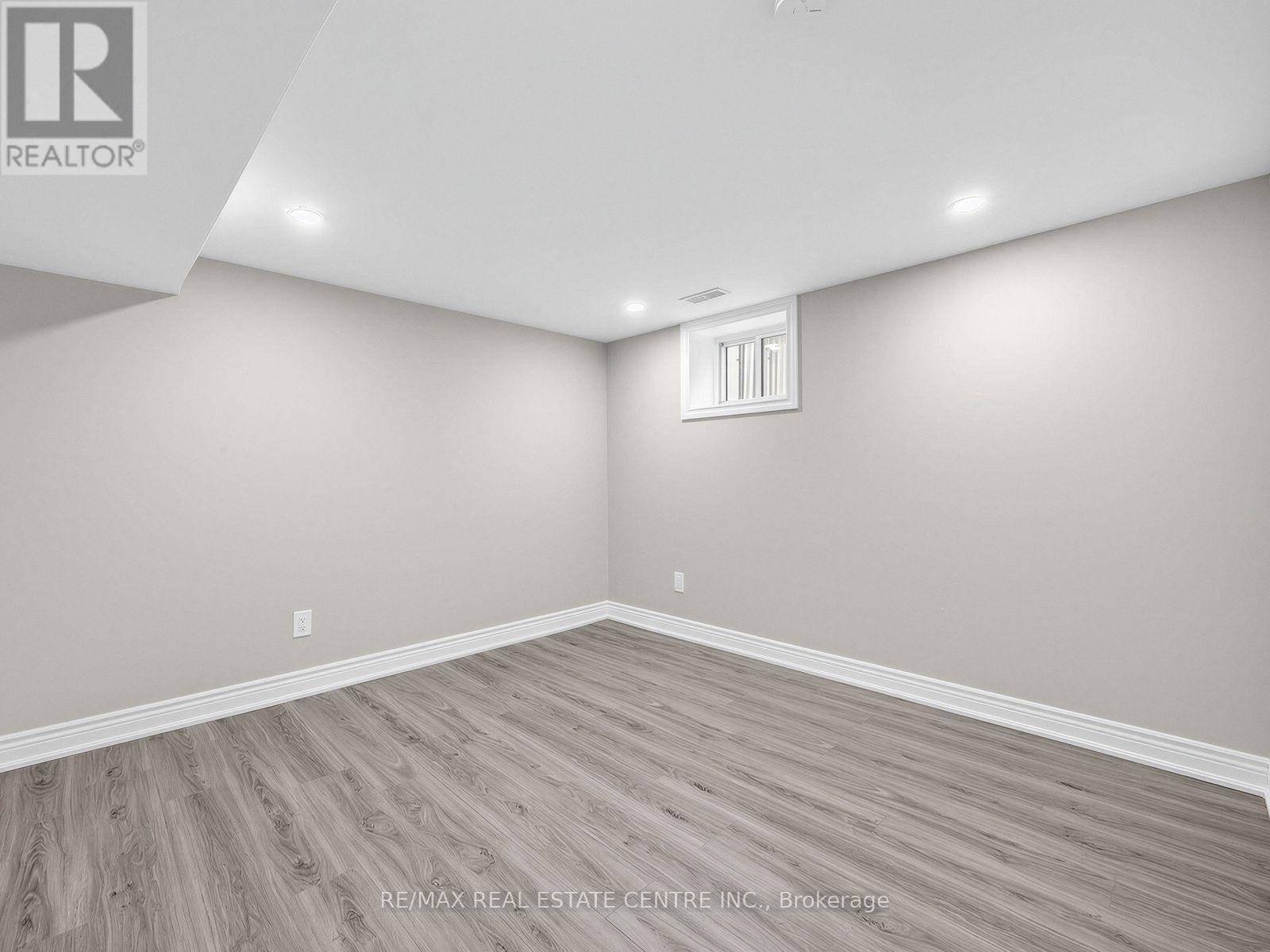 Lower - 14 Flora Drive Property Photo 12