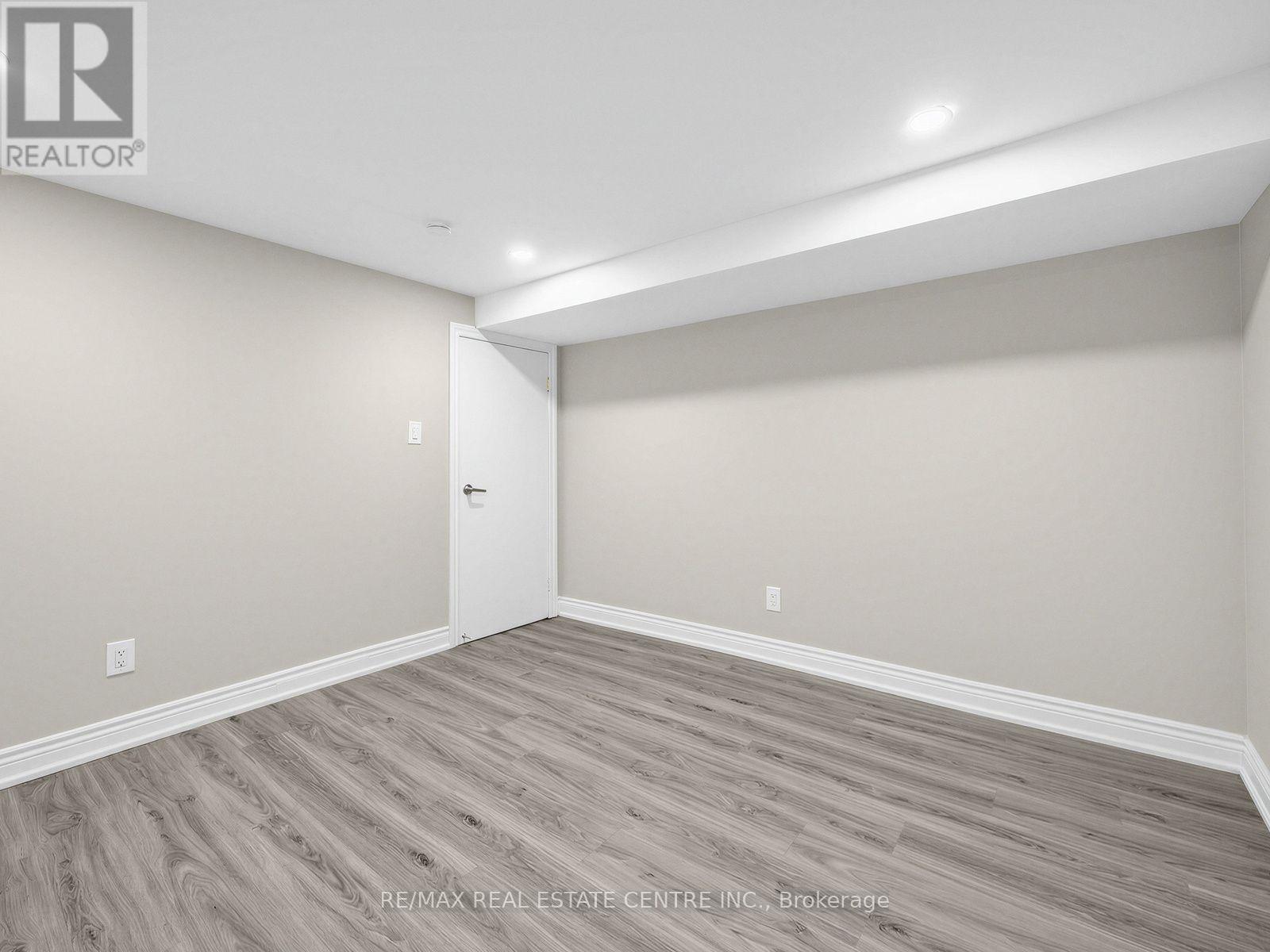 Lower - 14 Flora Drive Property Photo 13