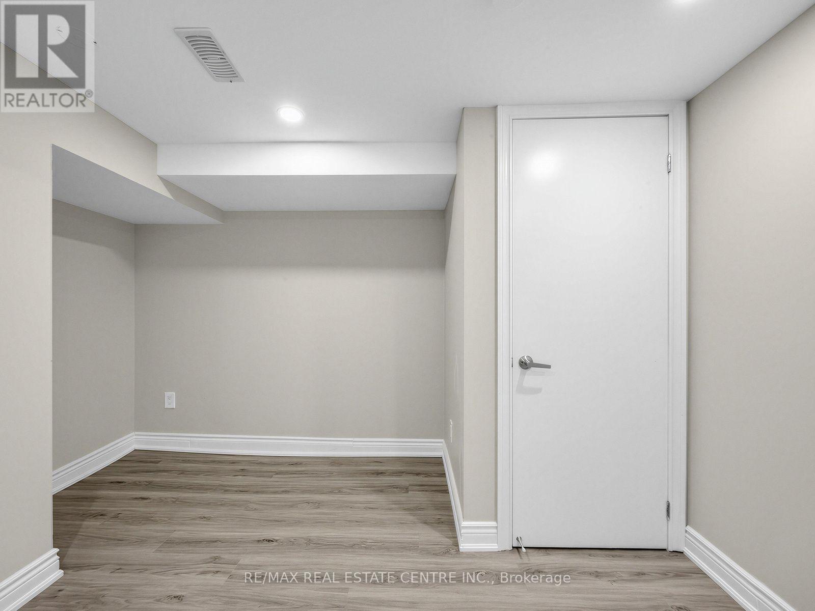Lower - 14 Flora Drive Property Photo 15