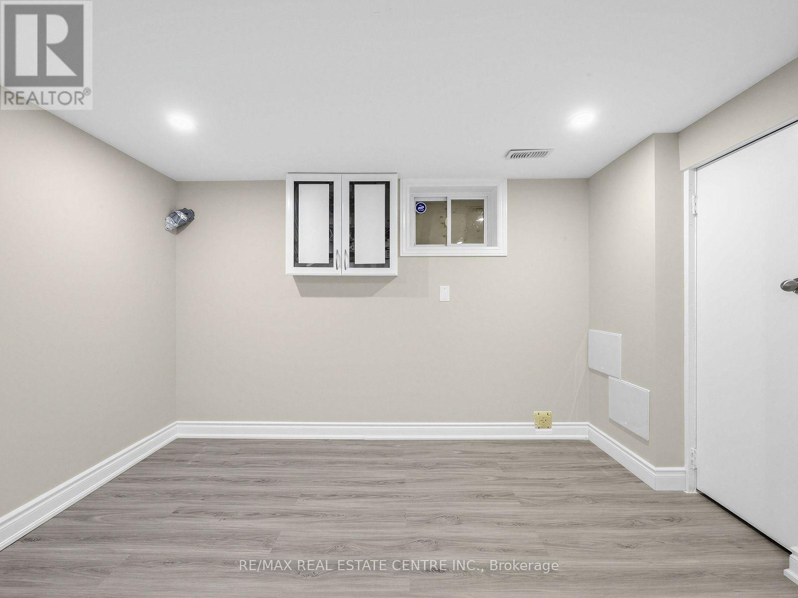 Lower - 14 Flora Drive Property Photo 17