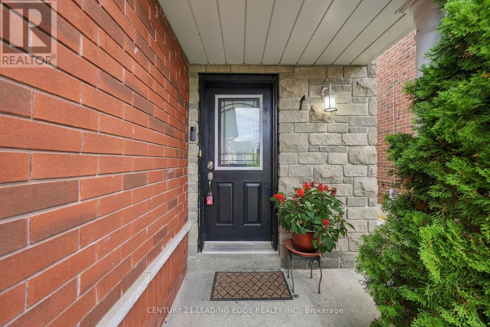 1732 Silver Maple Drive Property Photo 7