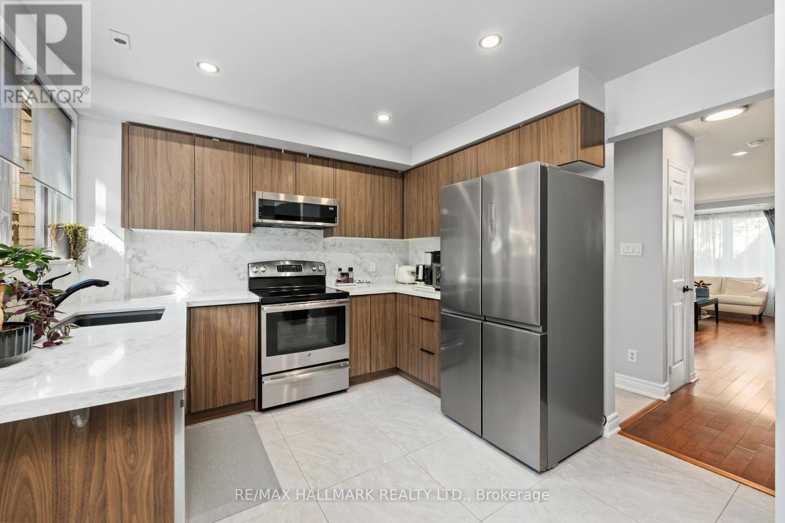1505 - 28 Rosebank Drive Property Photo 8