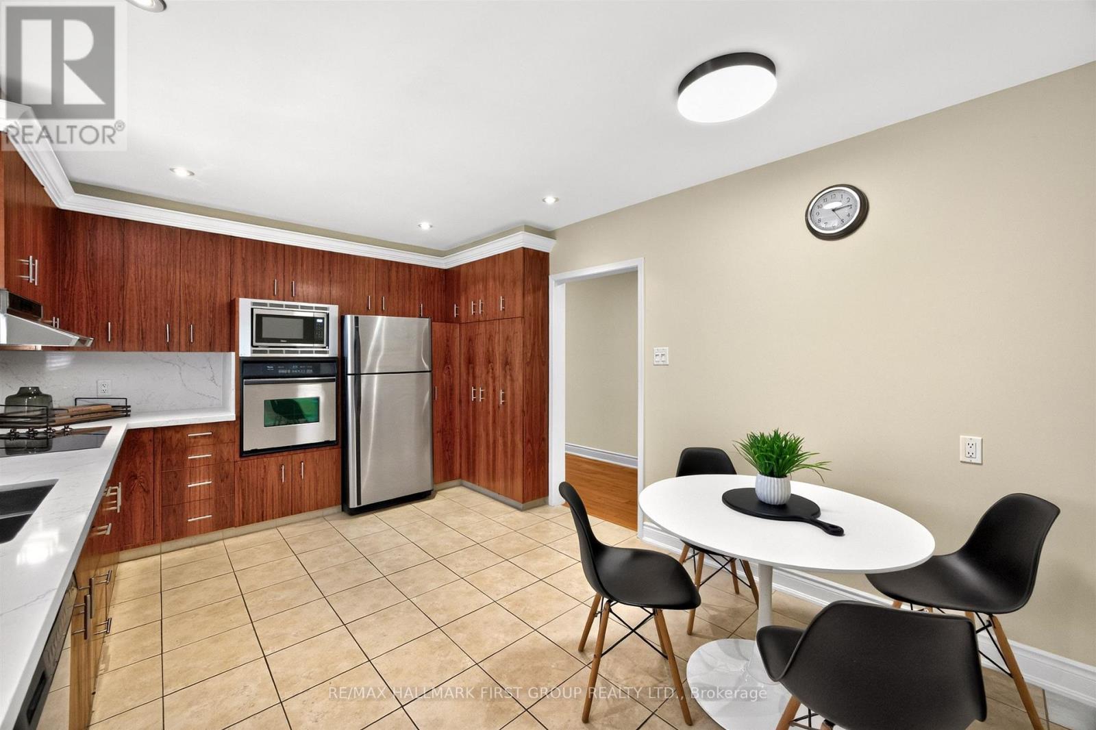 21 Ivan Road Property Photo 15