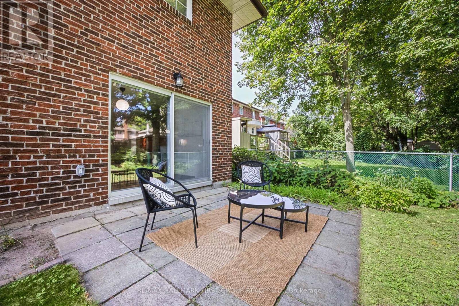 21 Ivan Road Property Photo 40
