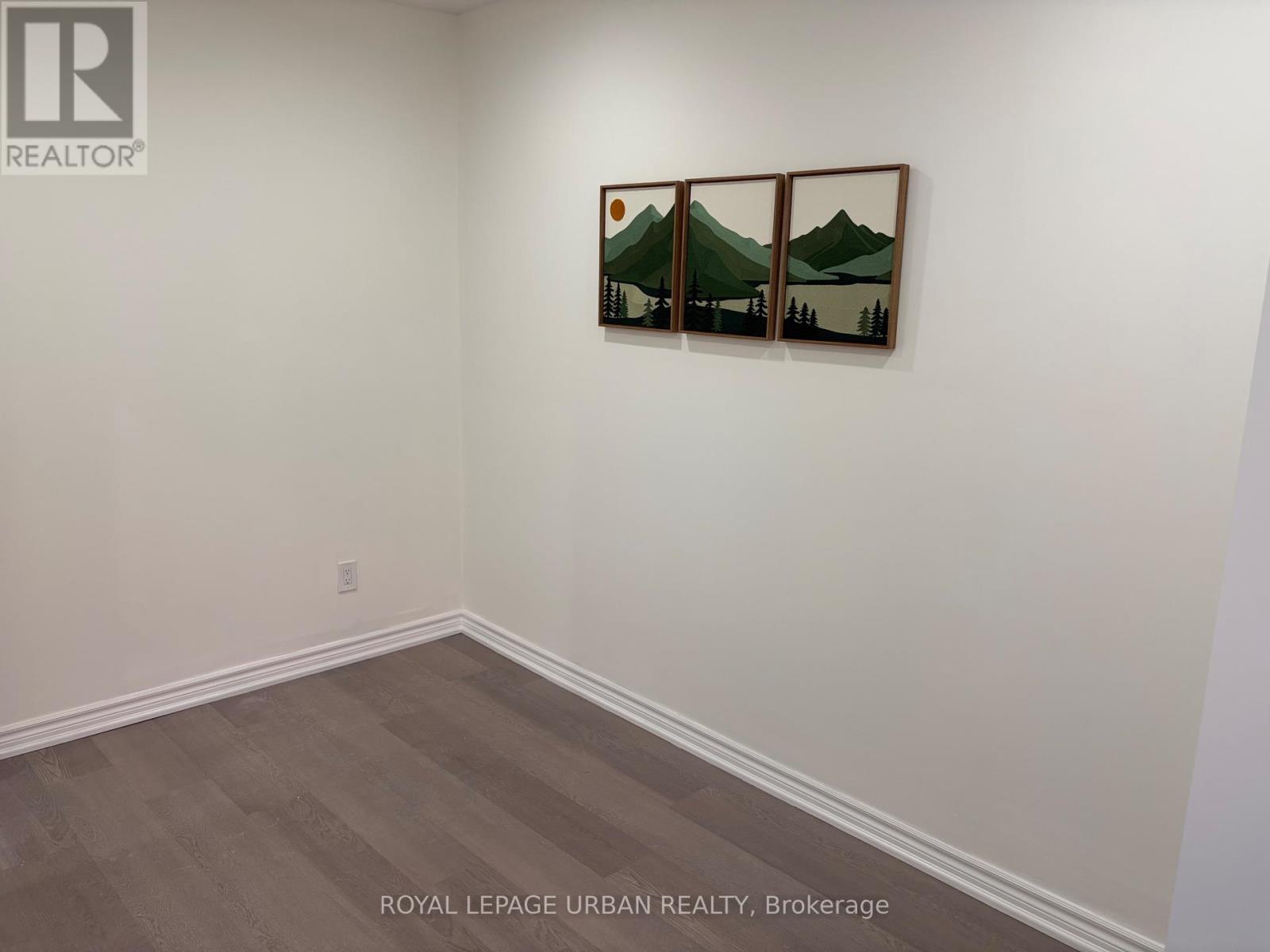 203 - 765 Pape Avenue Property Photo 7