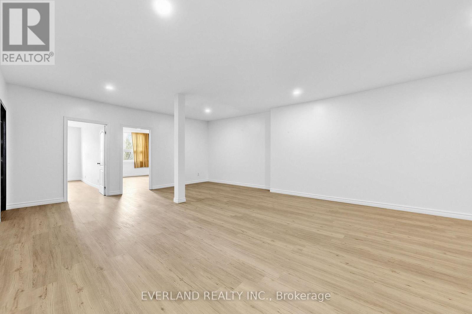 A - 20 King Street E Property Photo 4