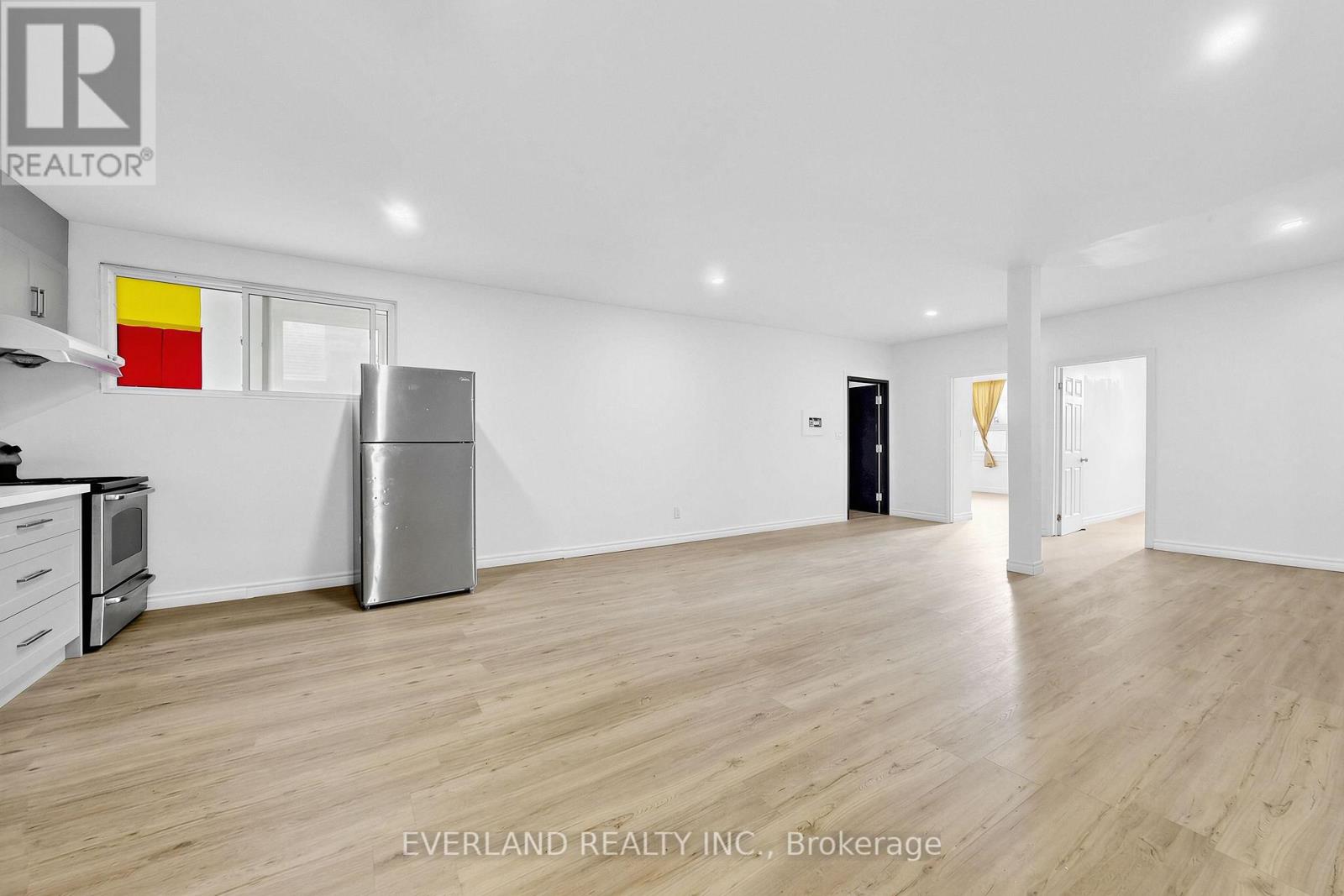 A - 20 King Street E Property Photo 5