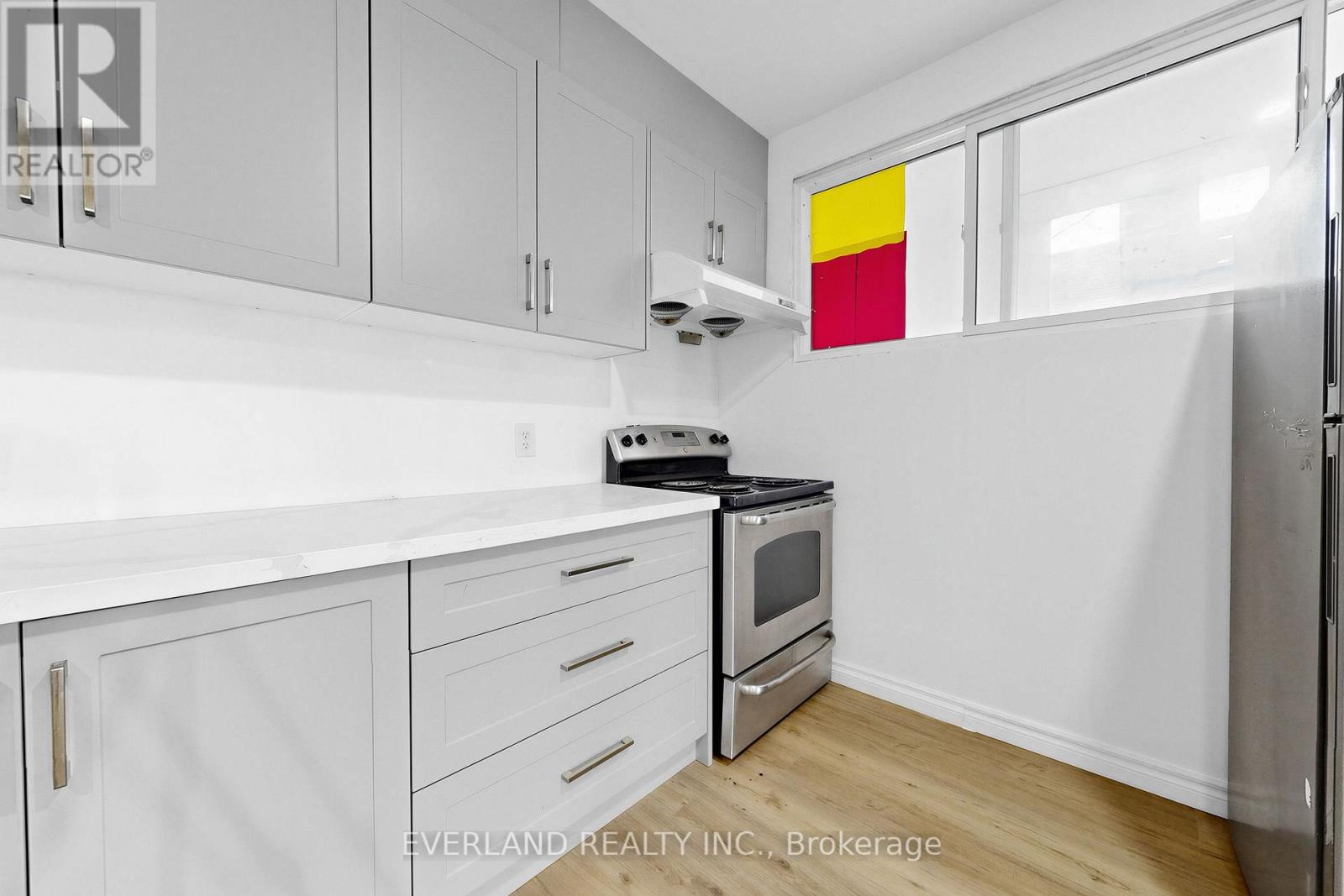 A - 20 King Street E Property Photo 6