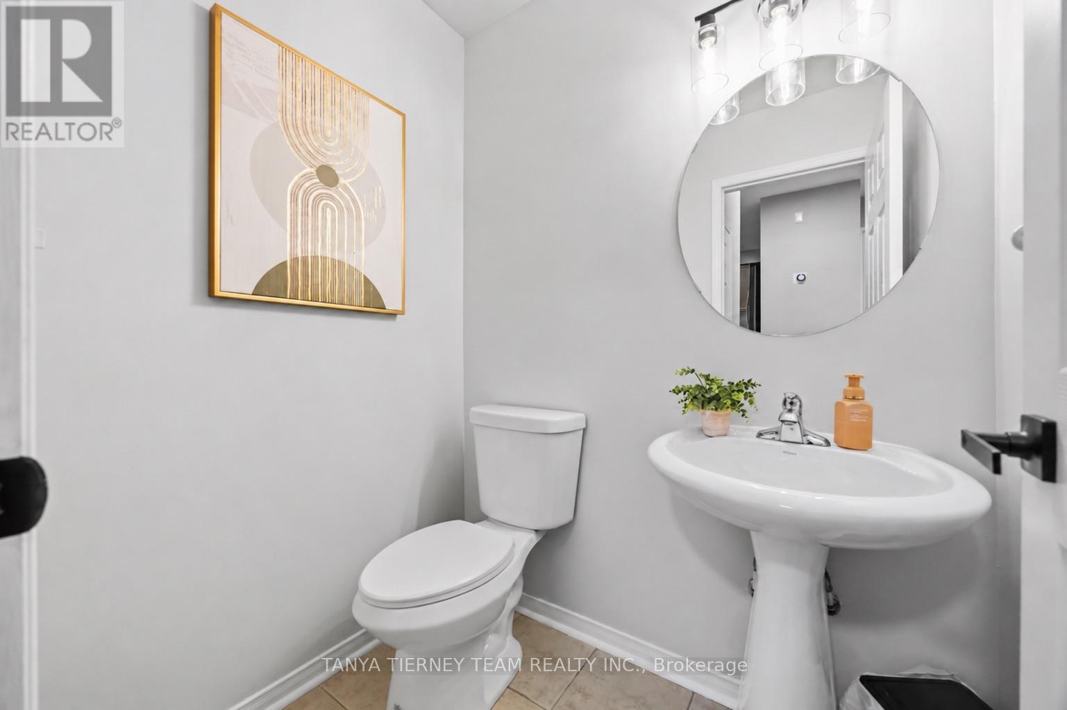 828 Taggart Crescent Property Photo 25