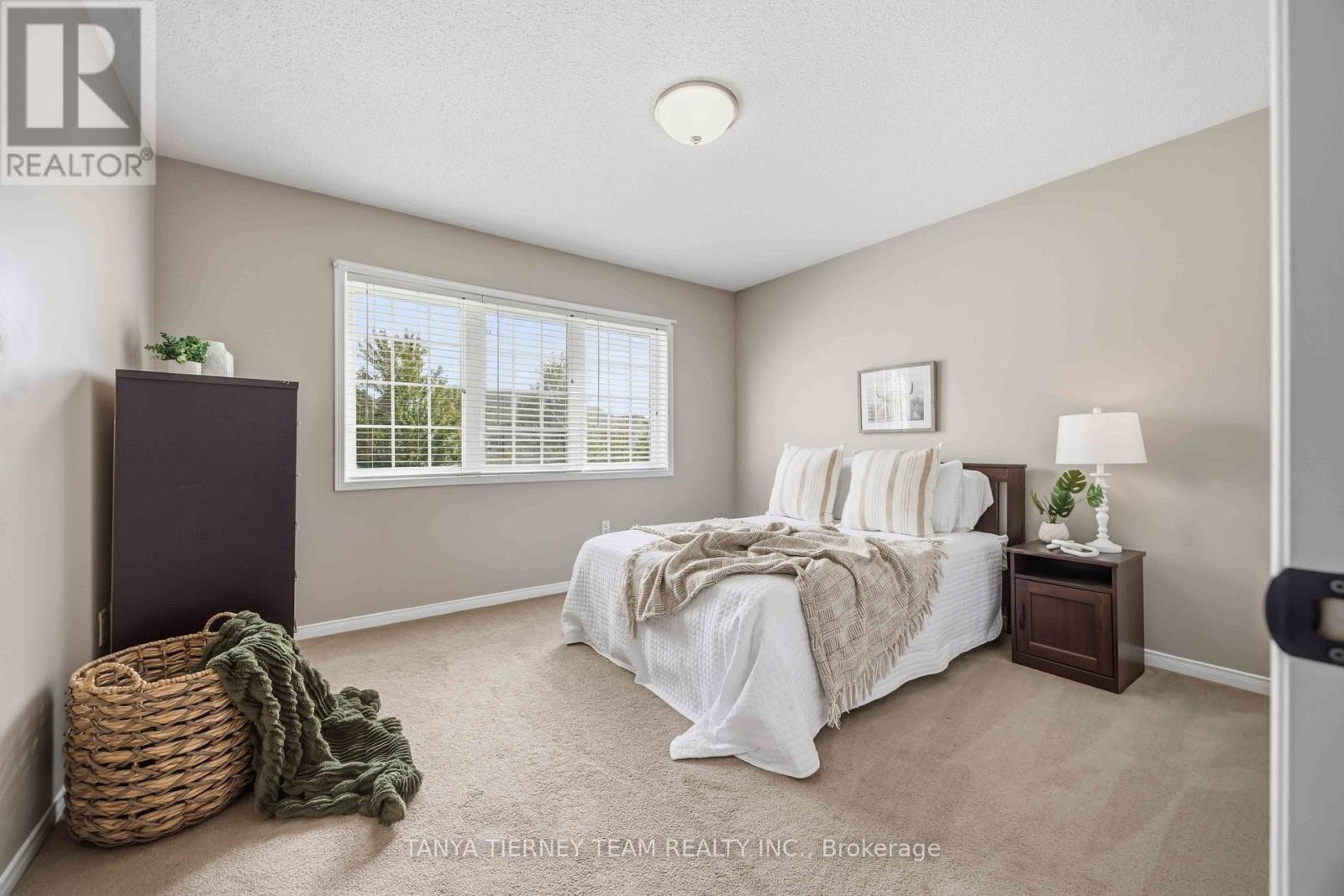 828 Taggart Crescent Property Photo 38
