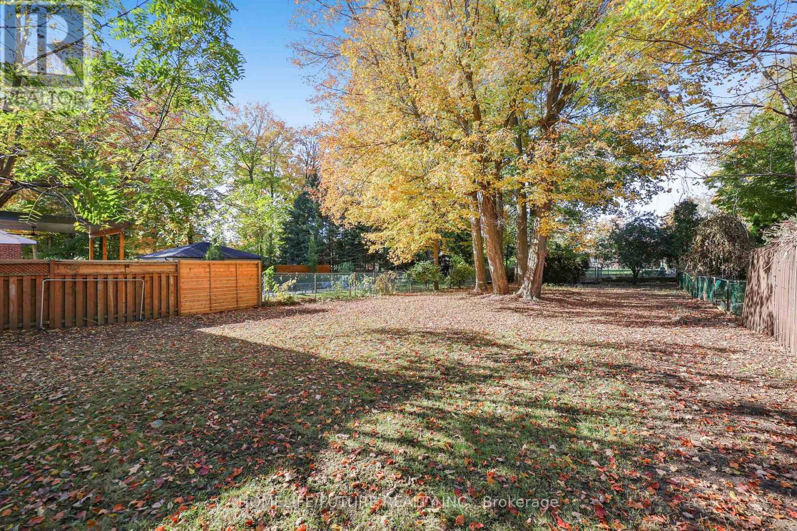 18 Ivan Road Property Photo 23