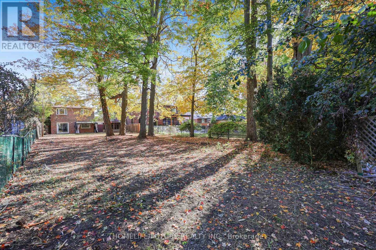 18 Ivan Road Property Photo 24