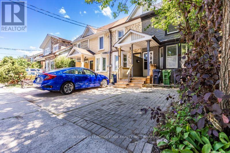 93 Muriel Avenue N Property Photo 1