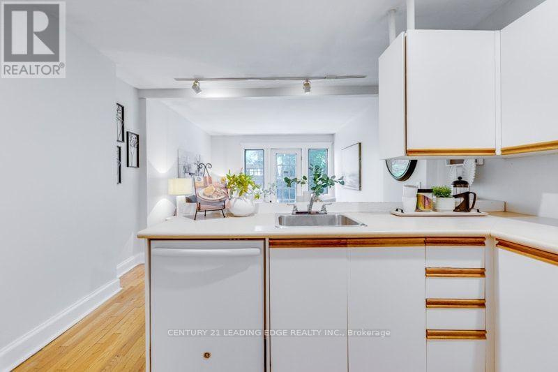 93 Muriel Avenue N Property Photo 12