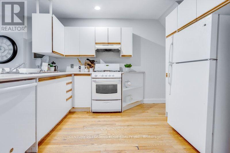93 Muriel Avenue N Property Photo 14