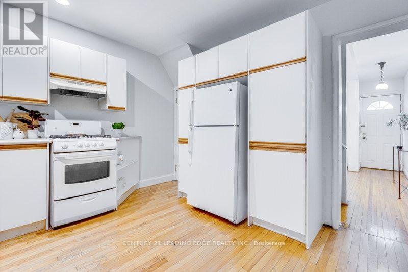 93 Muriel Avenue N Property Photo 15