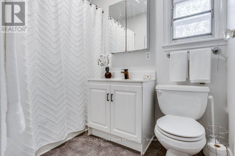 93 Muriel Avenue N Property Photo 38