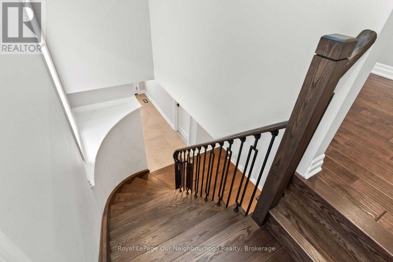 16 Bettina Place Property Photo 30