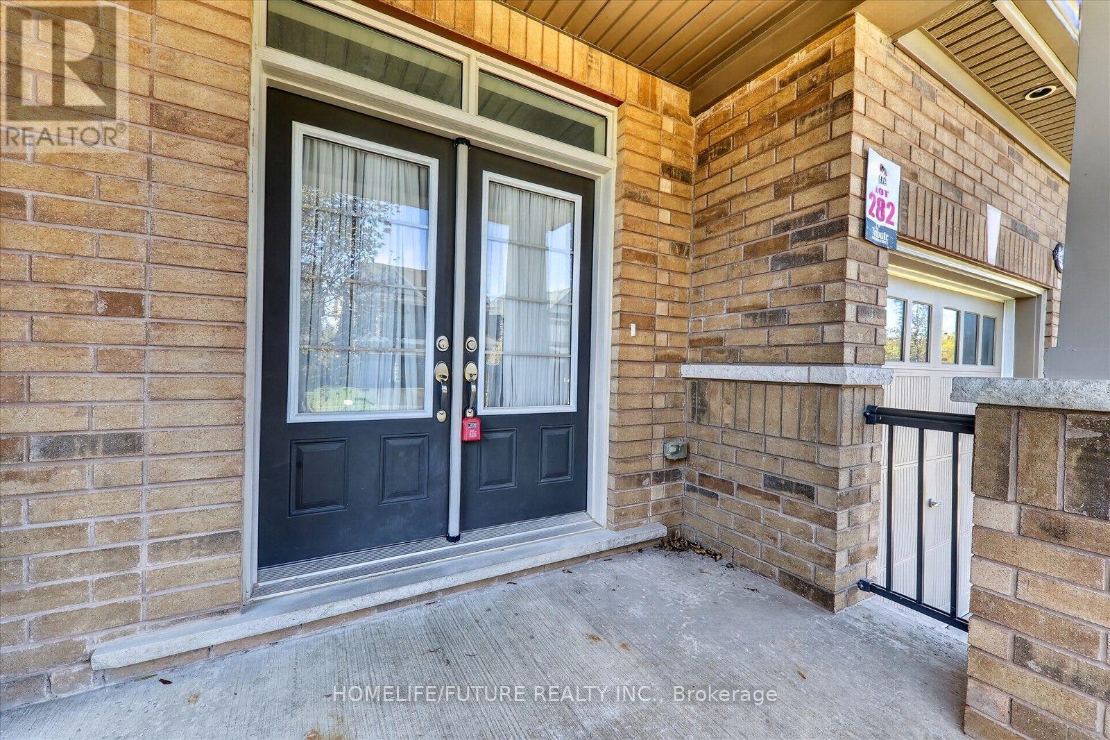 2548 Bandsman Crescent Property Photo 3