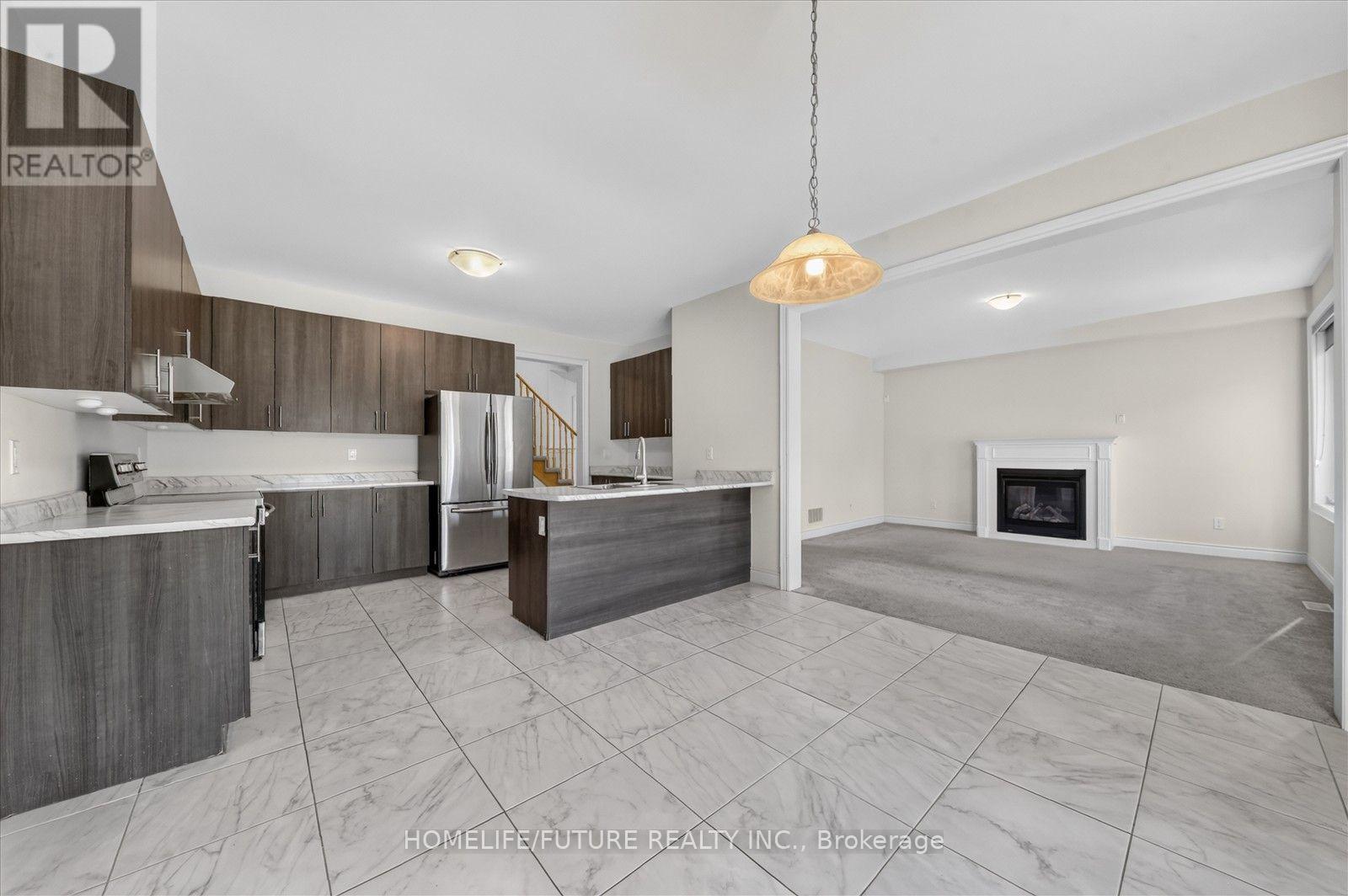 2548 Bandsman Crescent Property Photo 11