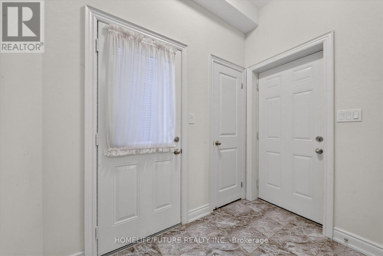 2548 Bandsman Crescent Property Photo 16