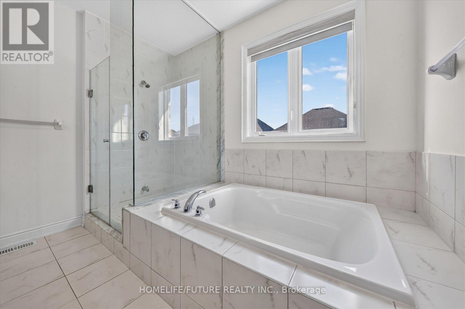 2548 Bandsman Crescent Property Photo 22